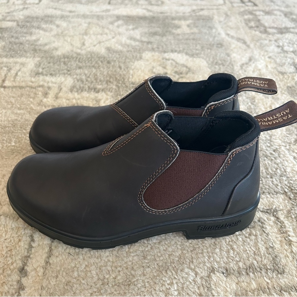 Blundstone 2038 Low cut Shoe Stout Brown Leather Chelsea Bootie Boot Size 8.5
